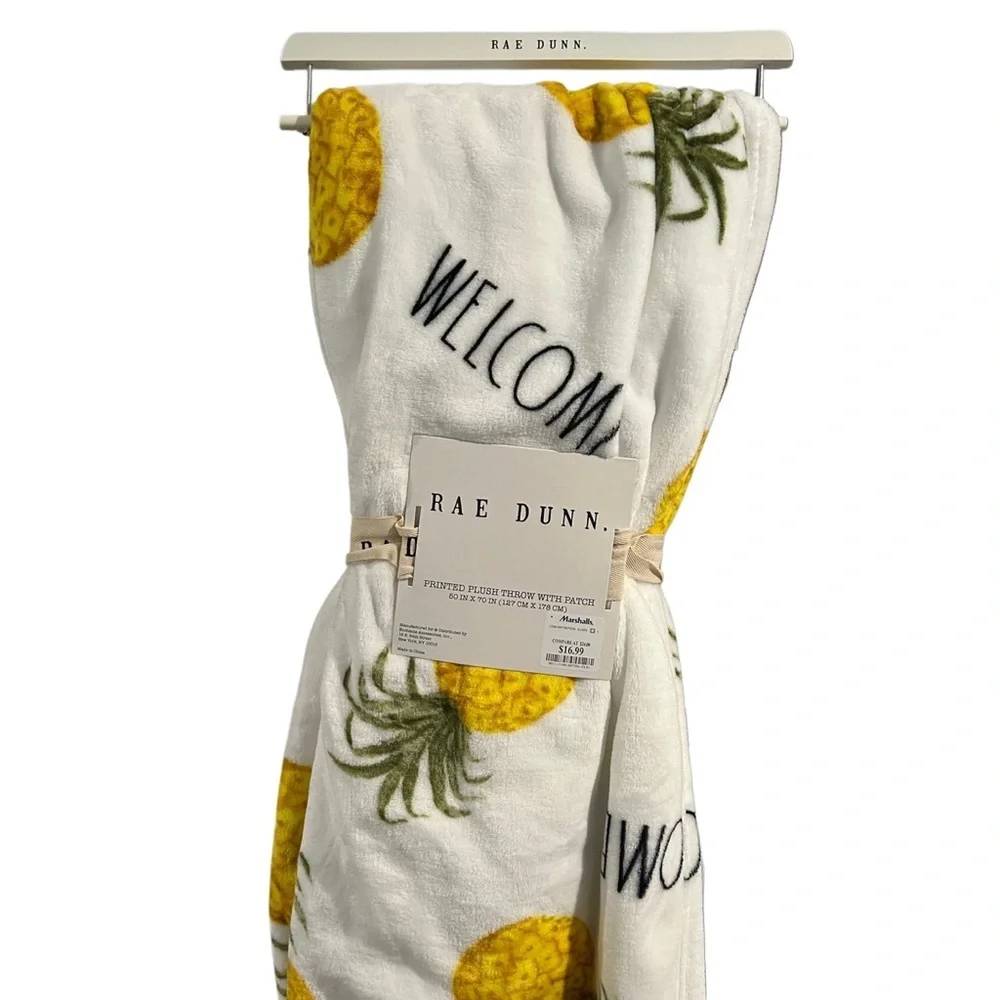 Rae Dunn Welcome Pineapple Printed Plush Throw Blanket - New with Tags